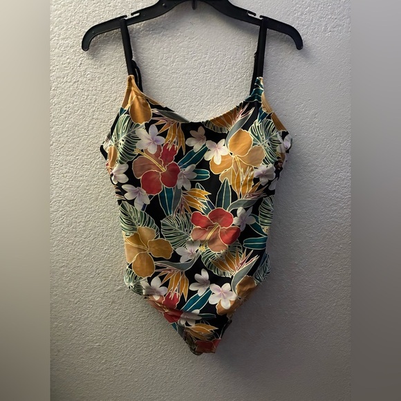 Hurley Women's Tropical Print UPF 50+ Stretch 
One-Piece Swimsuit XL - Picture 4 of 14